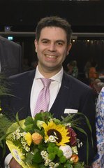 Dr. Oliver Kiaman